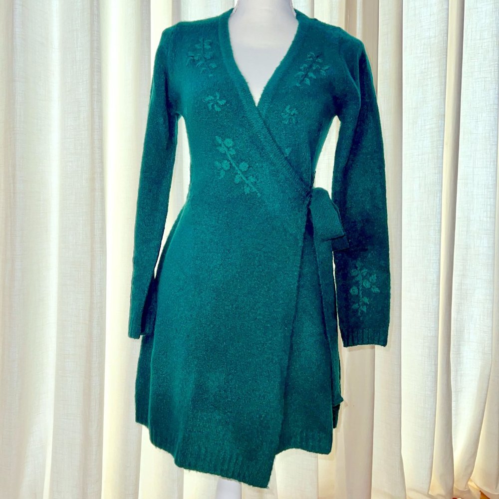 Lulu's Beautiful Green Sweater Wrap Dress, Size M